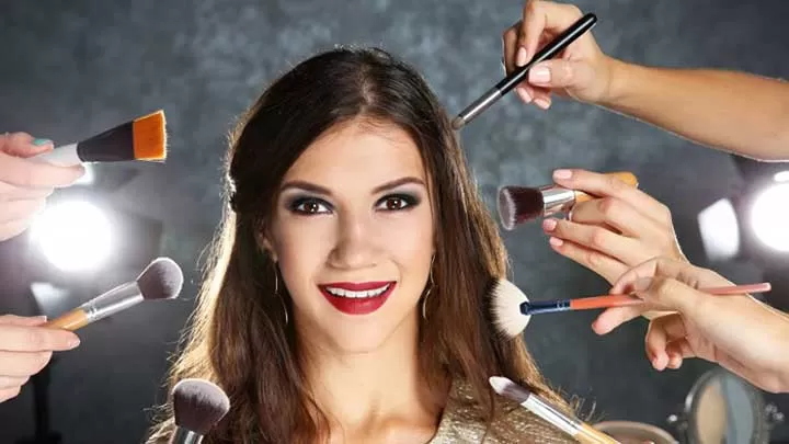 آرایش صورت برای داشتن ظاهری جوان