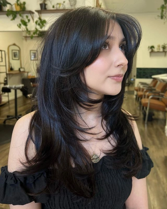 مدل چتری کلاسیک Curtain Bangs