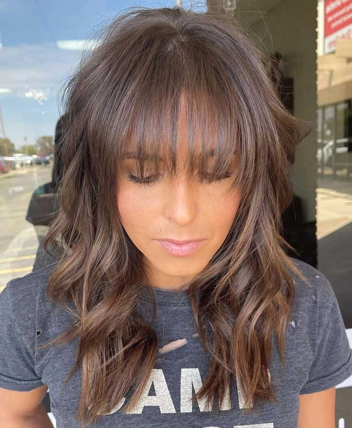 چتری بلند نازک و سبک (Wispy Long Bangs)
