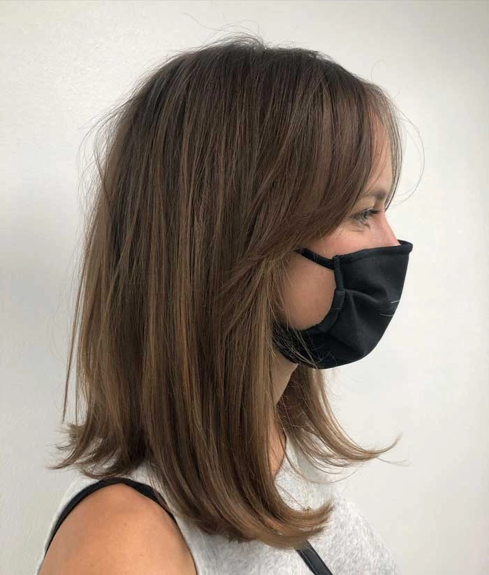 چتری پرده‌ای با مدل باب بلند (Lob with Curtain Bangs)