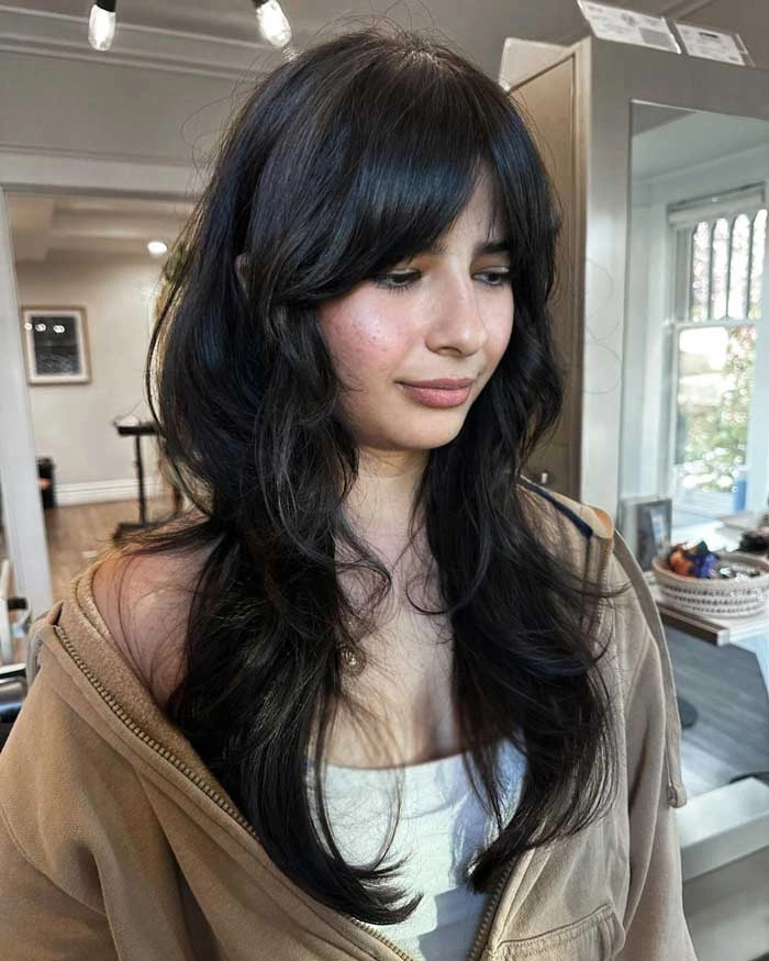 مدل وُلف با چتری بلند (Wolf Cut With Long Bangs)
