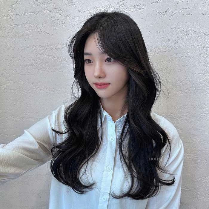 موی لایه‌لایه با چتری (Korean Layered Hair With Bangs)