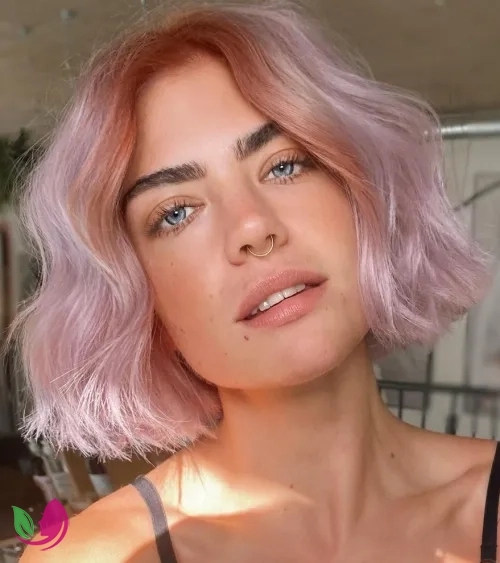باب موج‌دار صورتی چرک (Cool Rosy Wavy Bob)