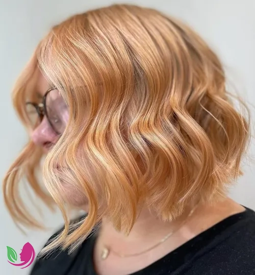 لوب موج‌دار هلویی (Wavy Peachy Blonde Lob)