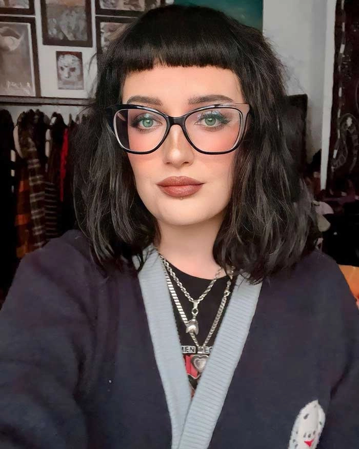چتری میکرو صاف (Blunt Micro Bangs)