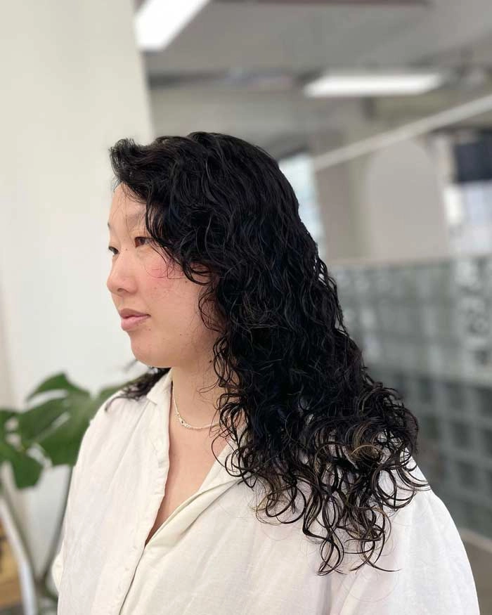 چتری‌های فرفری (Korean Curled Bangs)
