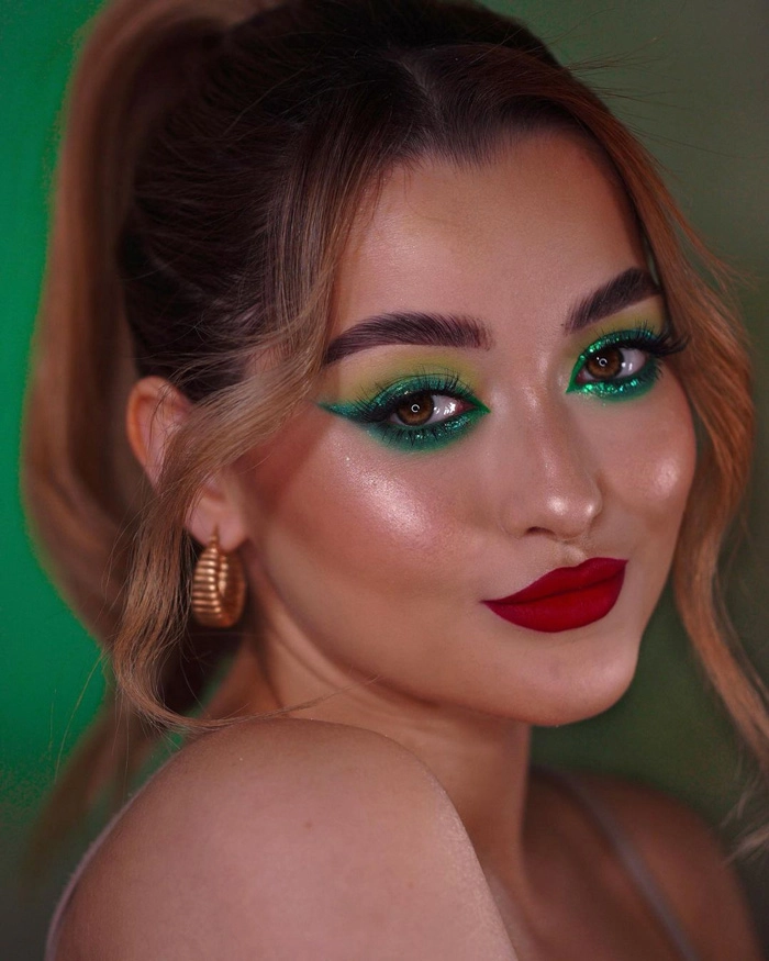 مدل چشم گربهای سبز (Green Cat Eye)