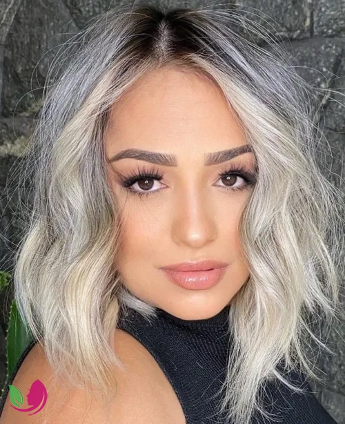 لوب لایه‌دار با هایلایت قاب‌کننده صورت (Layered Lob with Face-Framing Highlights)
