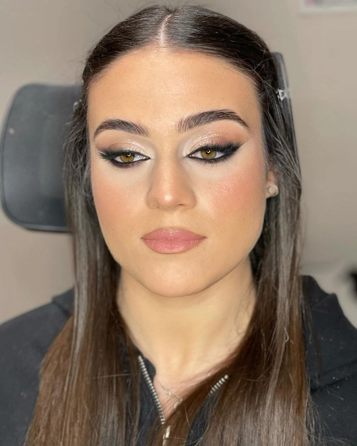 مدل چشم گربهای آسان (Easy Cat Eye)