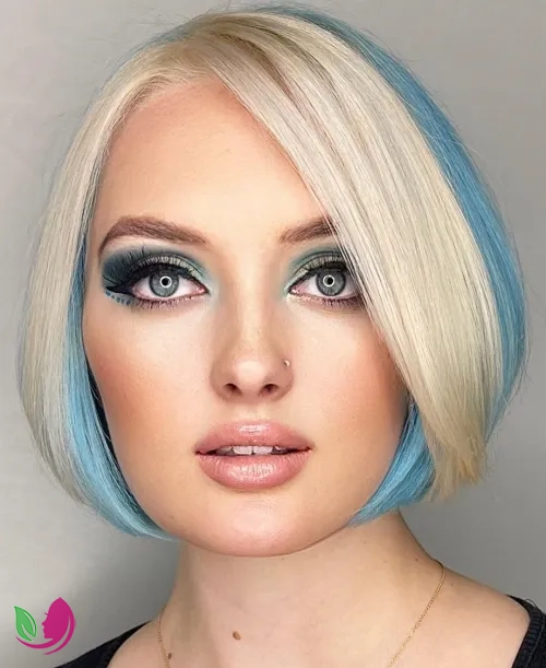 باب بلوند روشن با هایلایت آبی (Pale Blonde Bob with Blue Highlights)