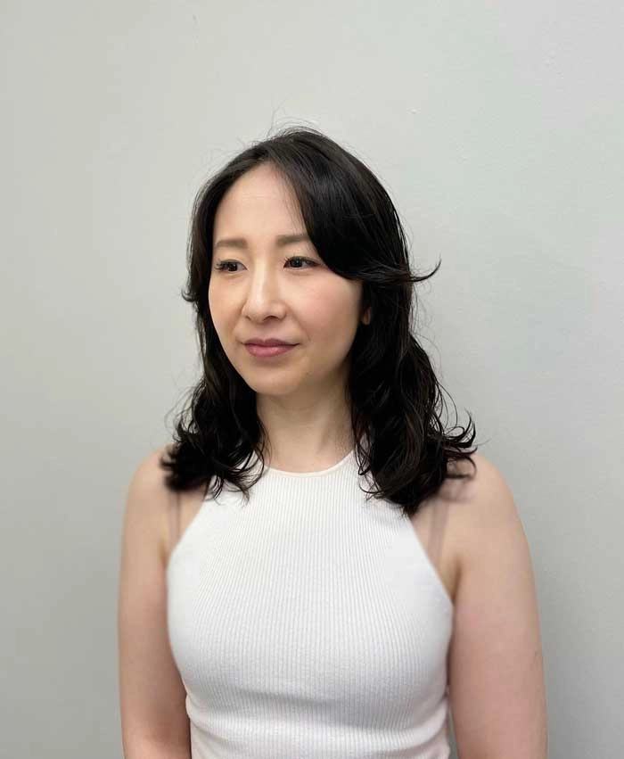 چتری‌های فرقه‌ای متمایل (Korean Side Swept Bangs)