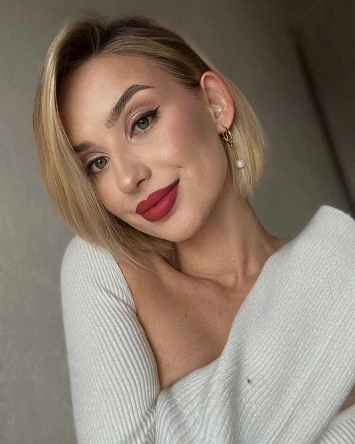 مدل باب با چتری بلند (Bob With Long Bangs)