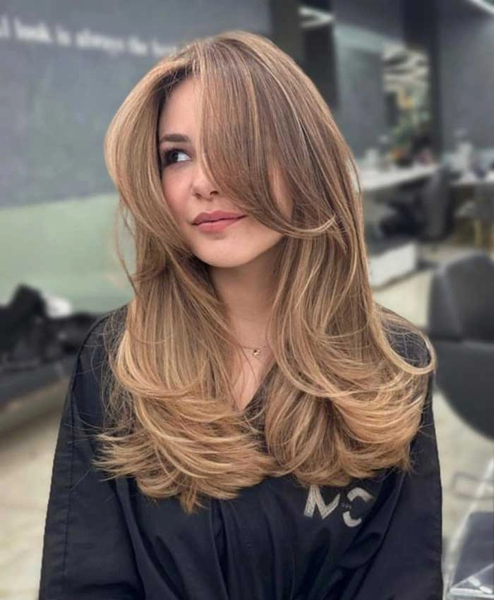 موی متوسط با چتری بلند (Medium Hair With Long Bangs)
