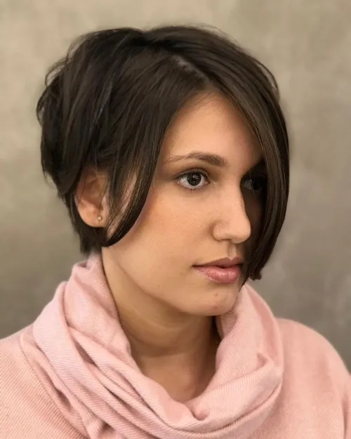 16. پیکسی نامتقارن بلند (Long Asymmetric Style)
