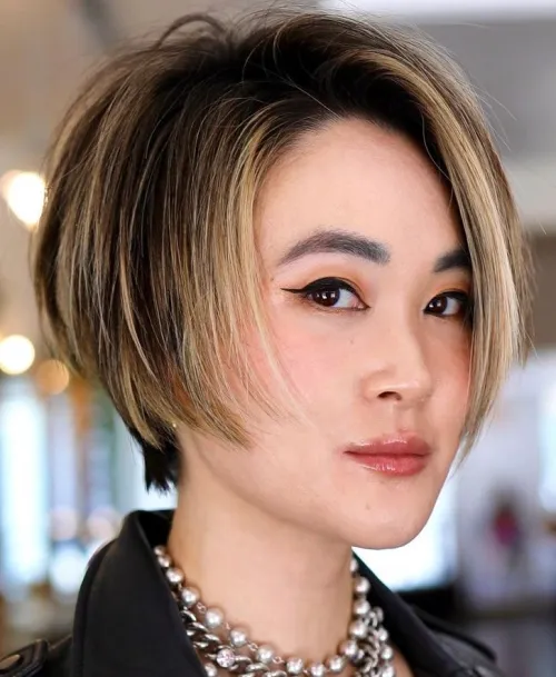 7. پیکسی باب بلند با هایلایت (Long Bixie with Highlights)