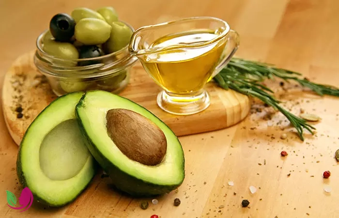 ماسک خانگی روغن زیتون و آووکادو